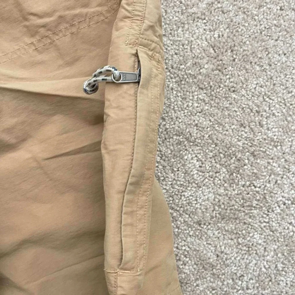 Columbia Mens‎ Tan Khaki Cargo Hiking Shorts Size 40 AM4081 Omni-Shade 10 Inseam